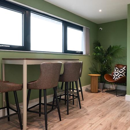 Charles Hope London Brentford Apartment ภายนอก รูปภาพ