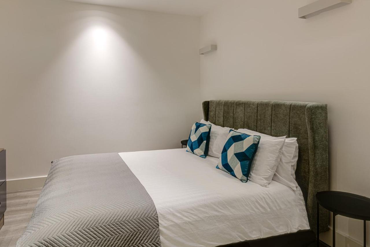 Charles Hope London Brentford Apartment ภายนอก รูปภาพ