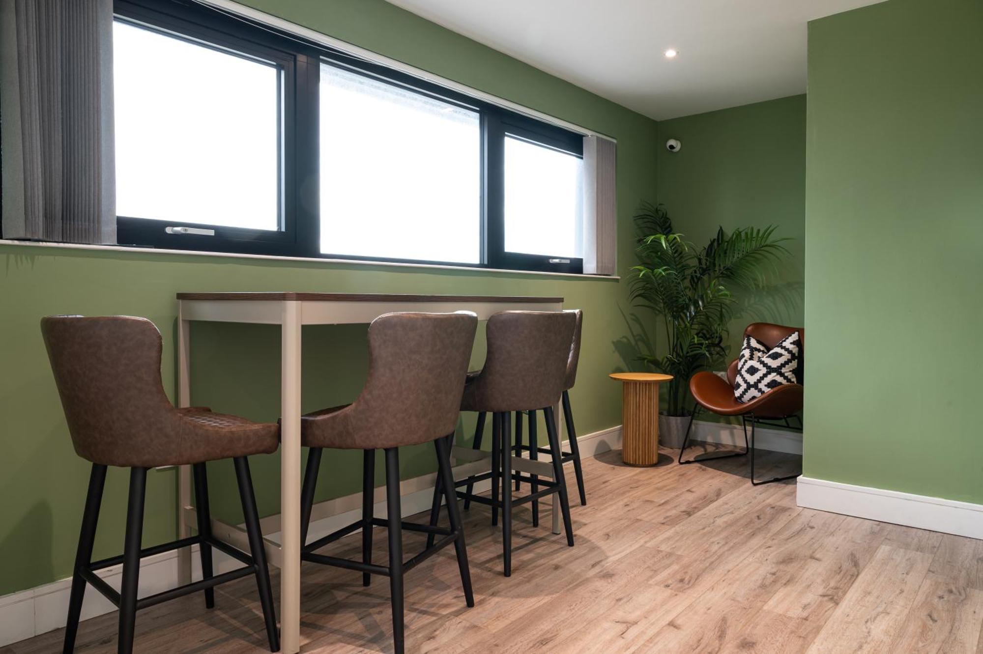 Charles Hope London Brentford Apartment ภายนอก รูปภาพ